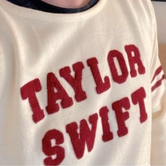 NEW Taylor Swift Knit Sweater - Red Merch - Picture 2 of 2